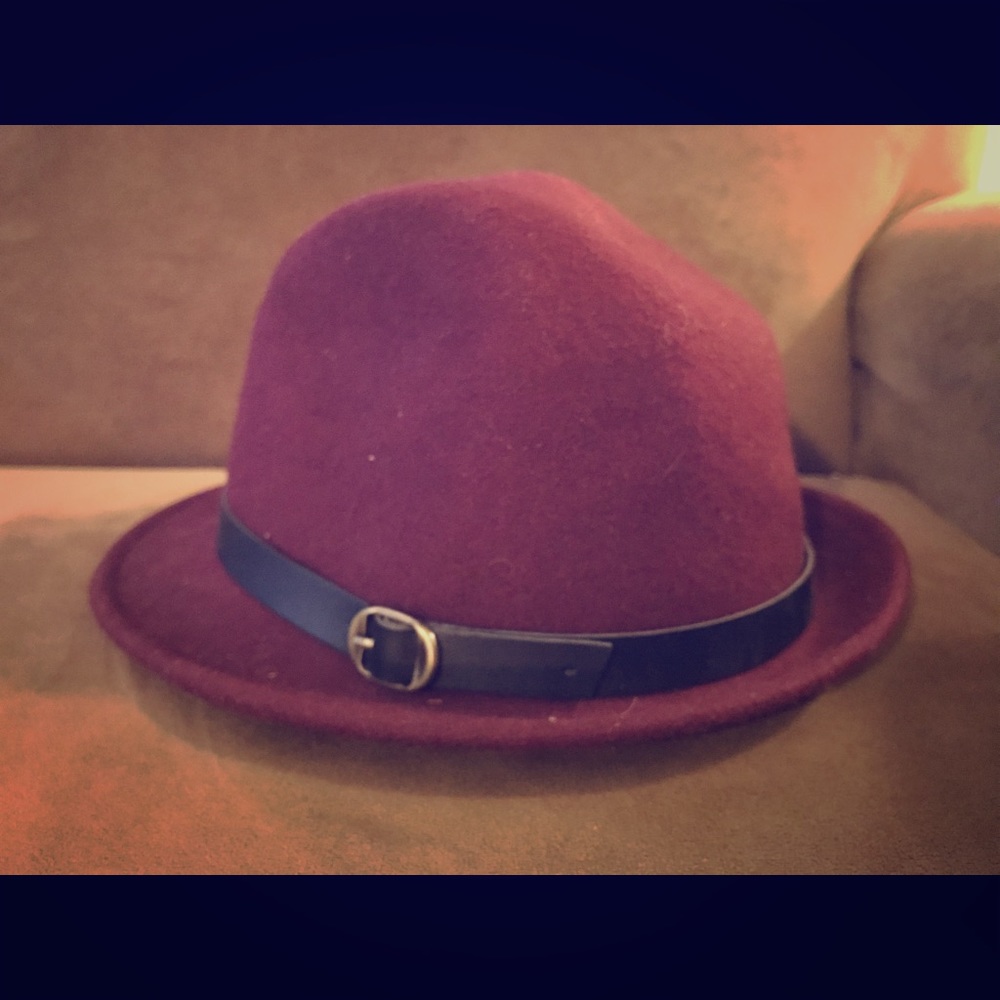 #Mark burgundy wine #fedora #hat. Never used